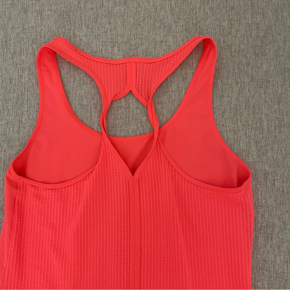 Under Armour Women’s Tank Top Small Twist Strap Workout Gym Yoga Sporty Pilates - Picture 6 of 10